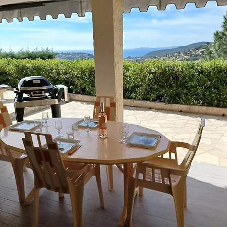 Appartement Rez De Jardin Dans Villa Vue Mer Cavalaire-sur-Mer Exterior photo