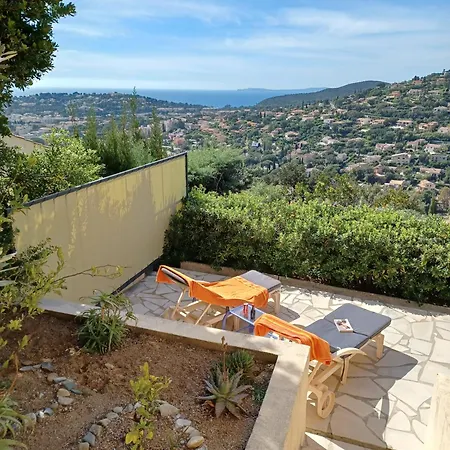 Appartement Rez De Jardin Dans Villa Vue Mer Cavalaire-sur-Mer Exterior photo