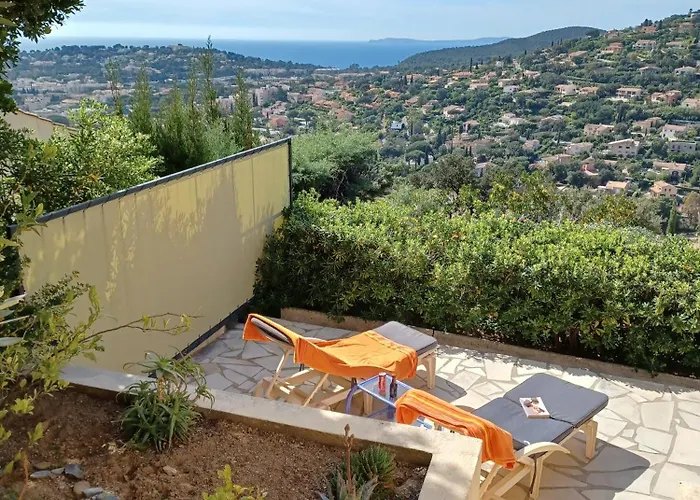 Appartement Rez De Jardin Dans Villa Vue Mer
